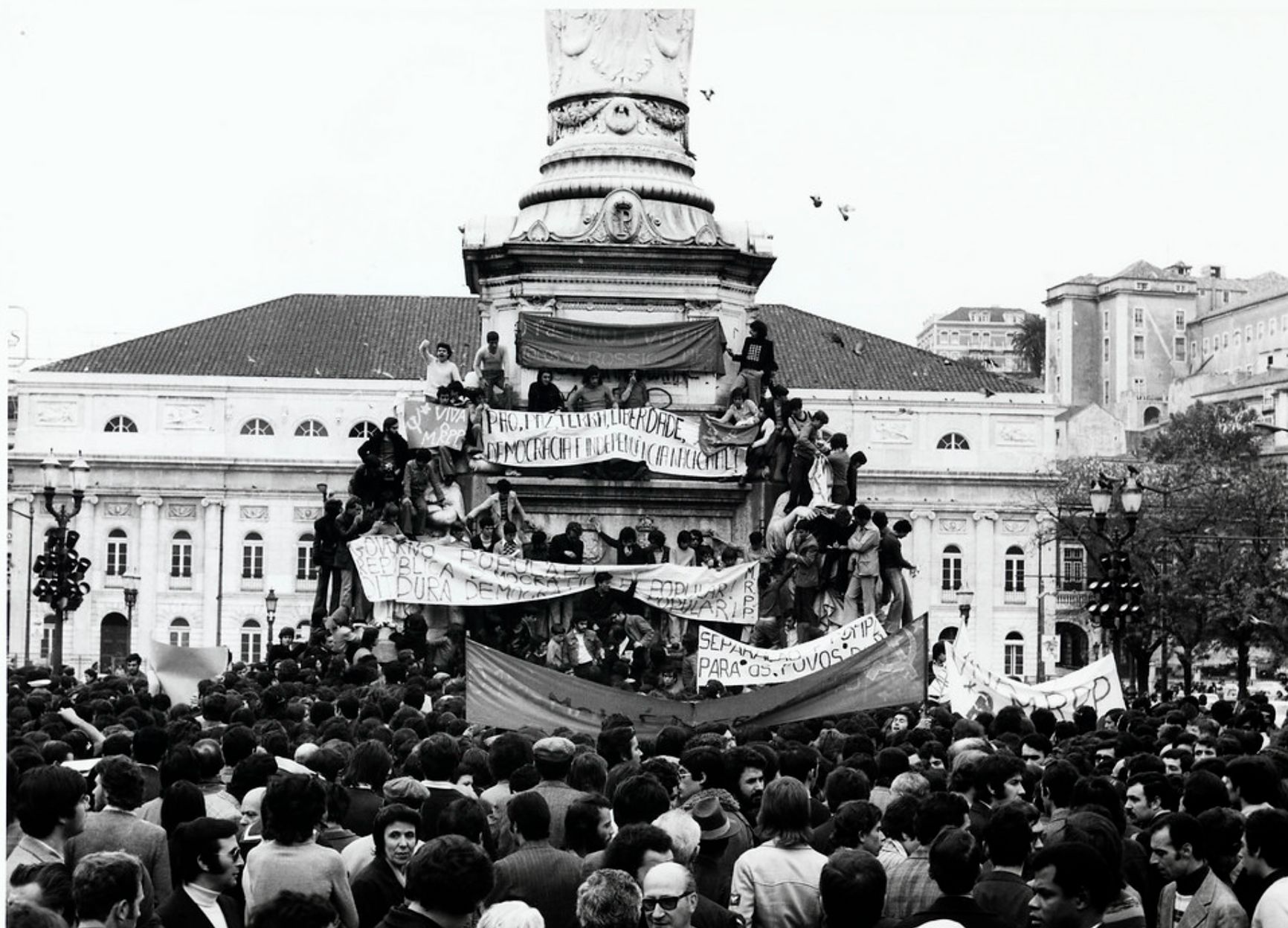 Лиссабон, 25 апреля 1974 года