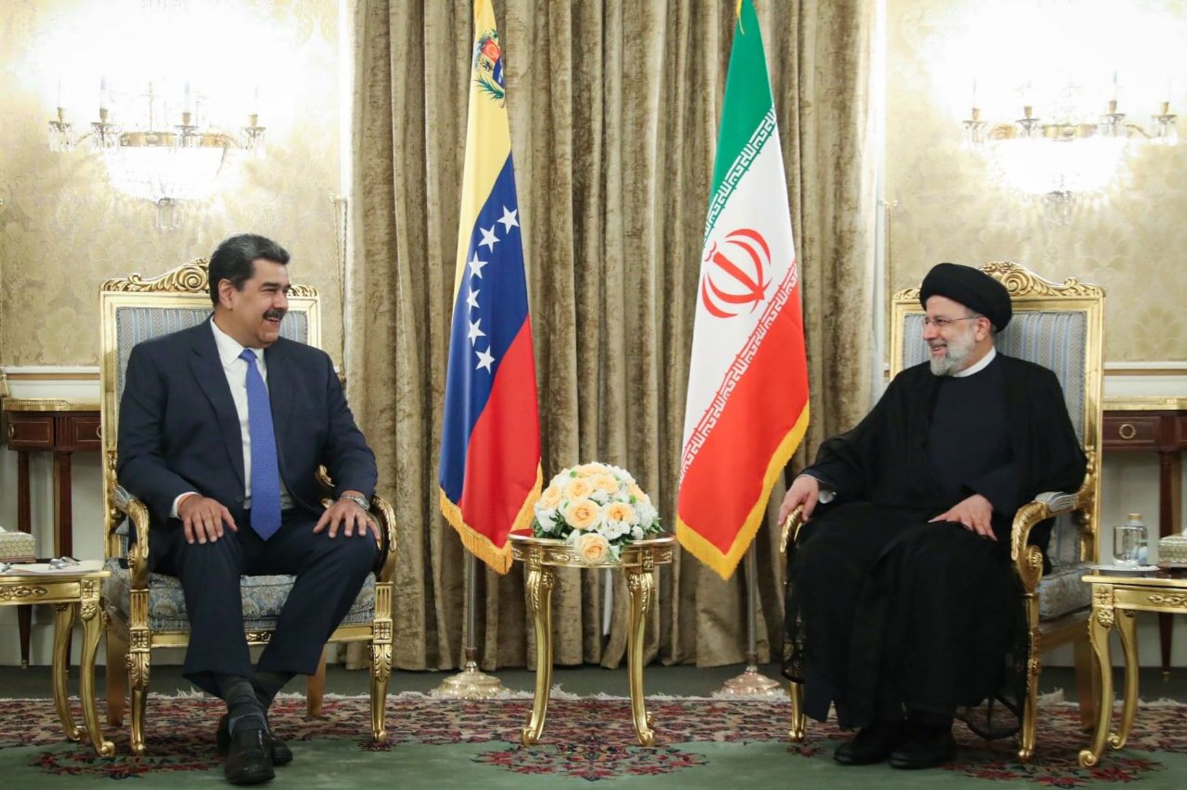 Президенты Ирана и Венесуэлы Эбрахим Раиси и Николас Мадуро