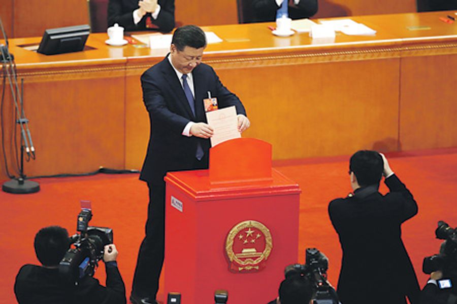 Председатель КНР голосует за поправки в Конституцию, 2018 г. 