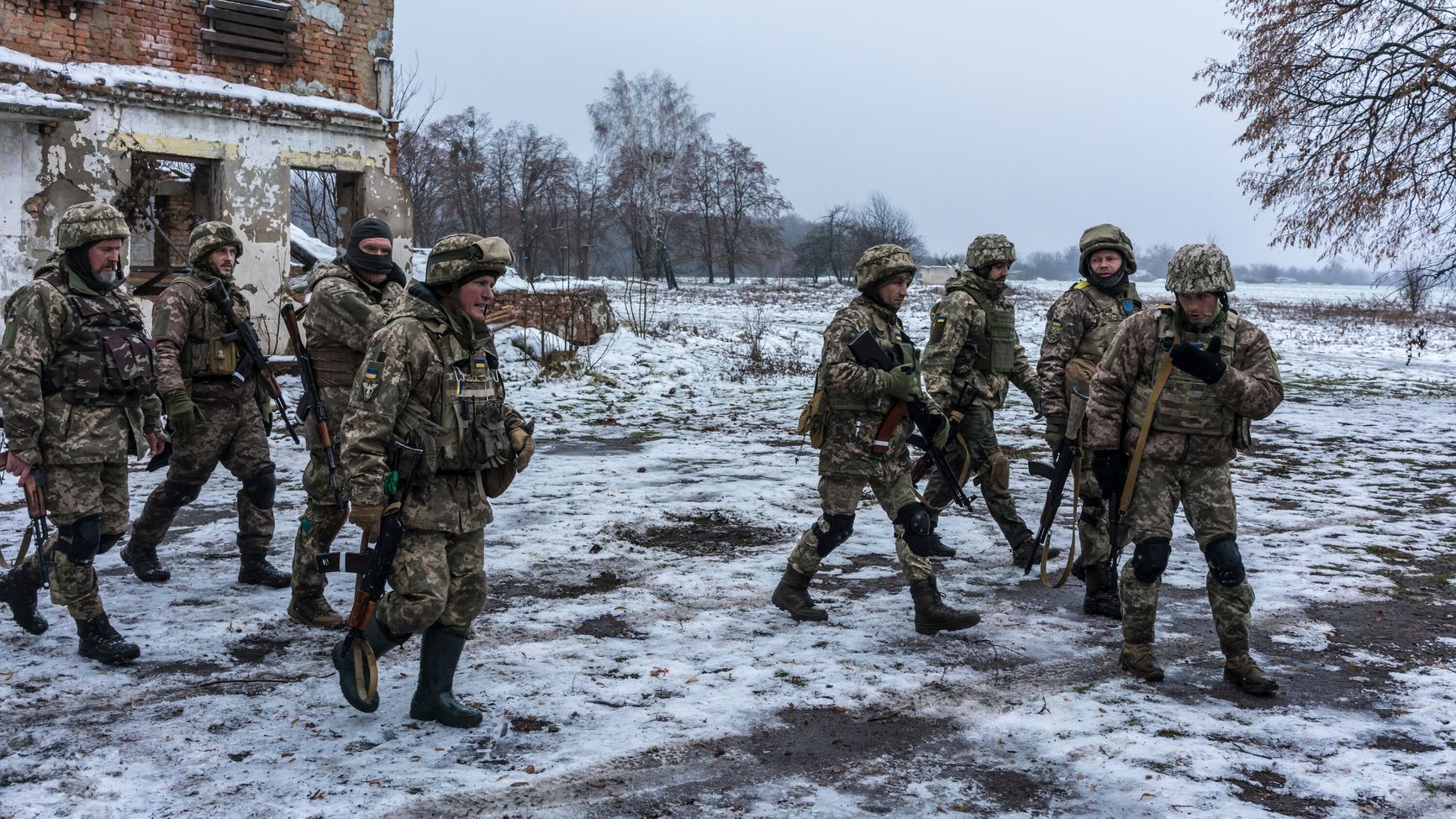 Украинские военнослужащие под Киевом