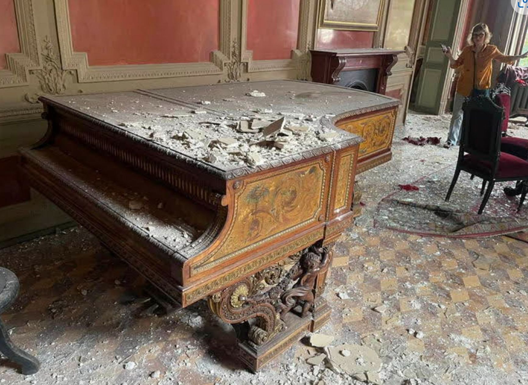 The antique grand piano that belonged to Franz Liszt