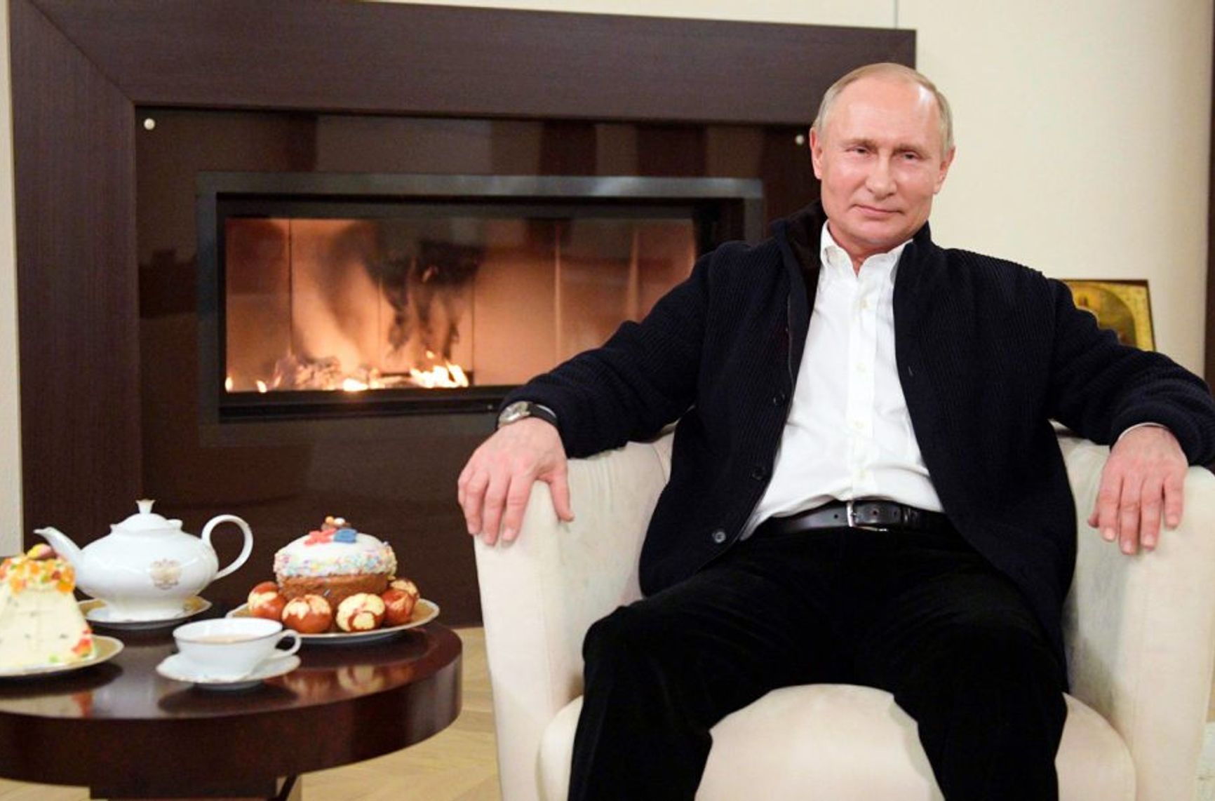 Путин в кардигане Loro Piana за 103 789 рублей