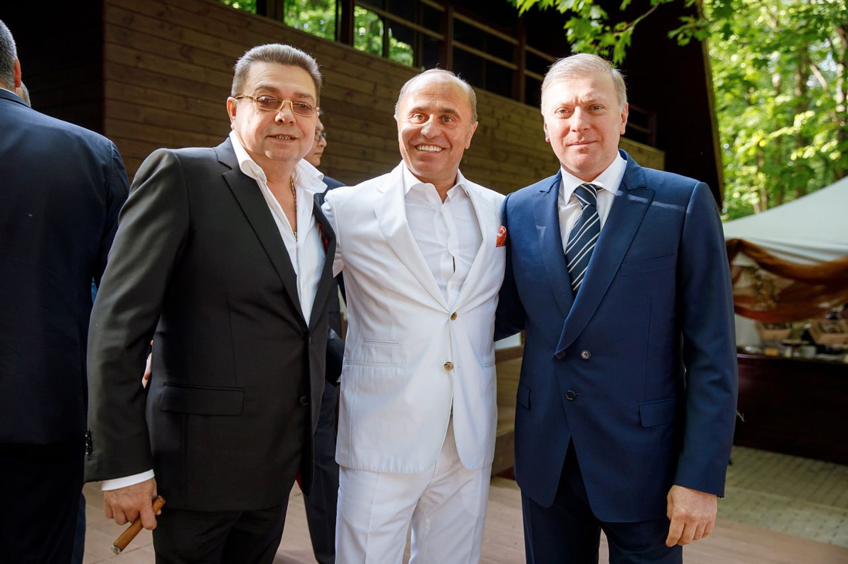 С олигархом Мусой Бажаевым (справа)