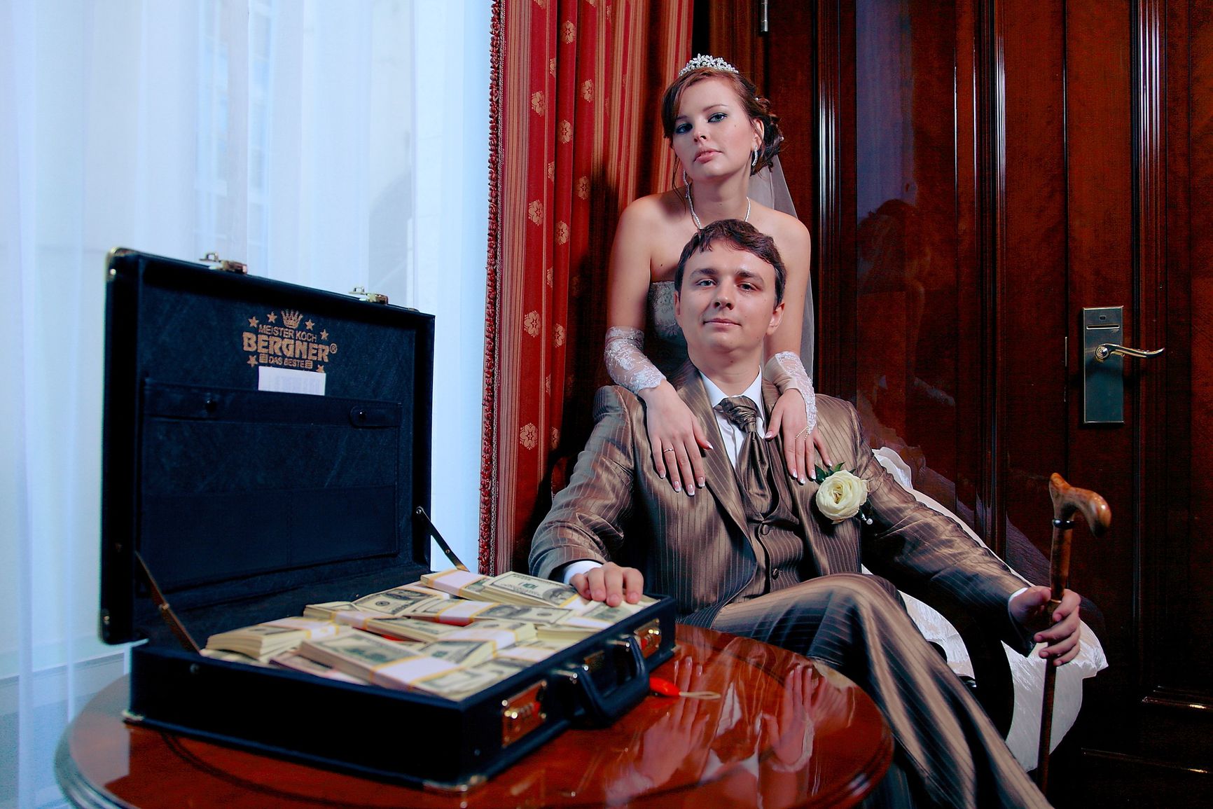 Дмитрий Барабин с супругой, обоих не впустили в ЕС