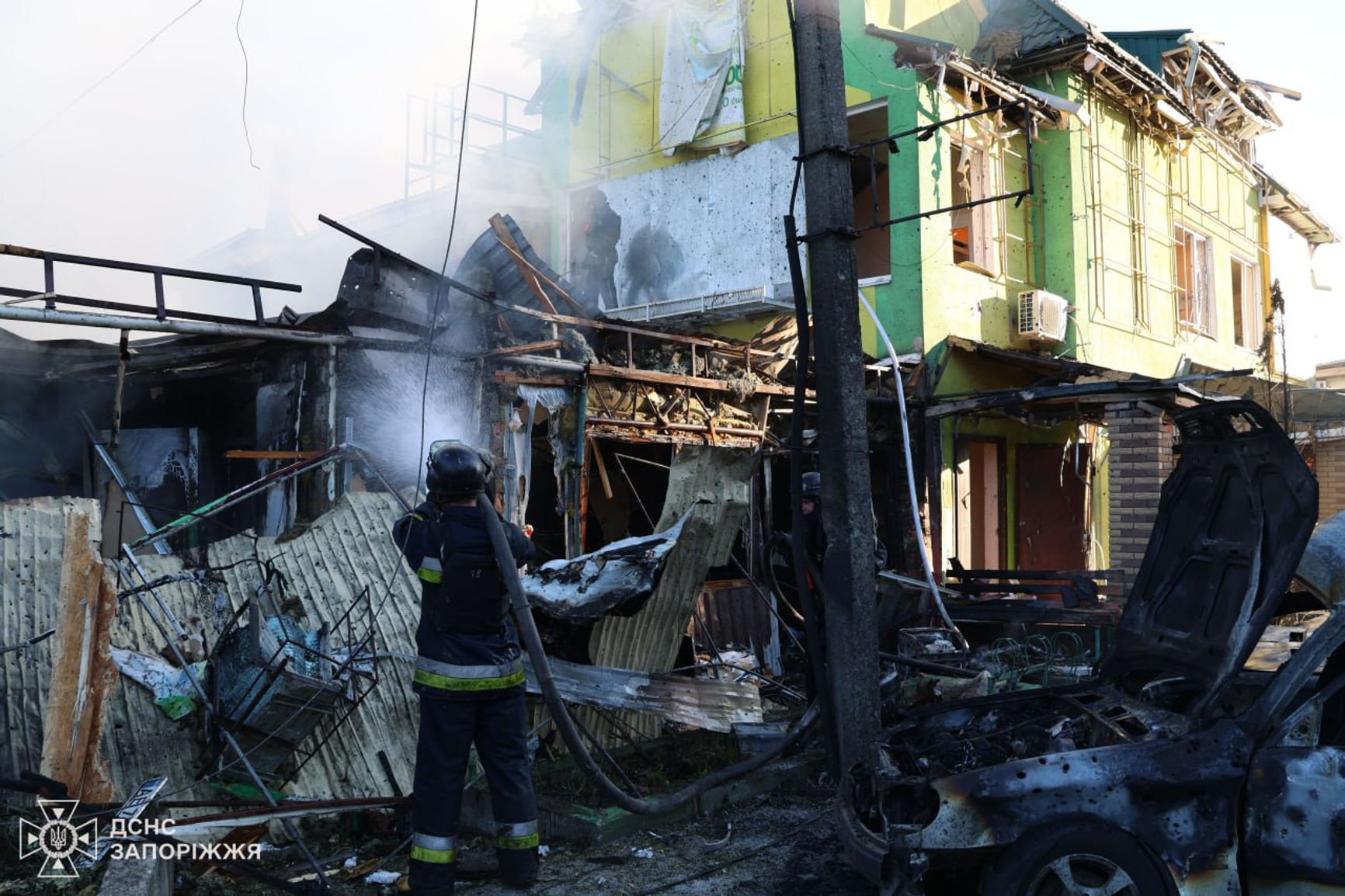 Последствия удара по Вольнянску в Запорожской области
