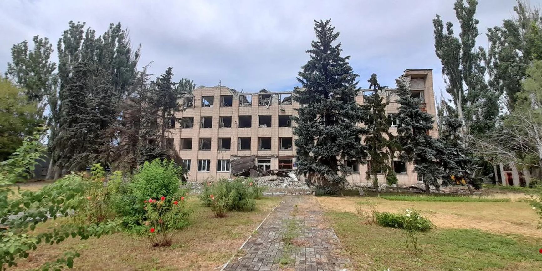 The destroyed and booby-trapped State Archive building in Vysokopillia, Kherson Region