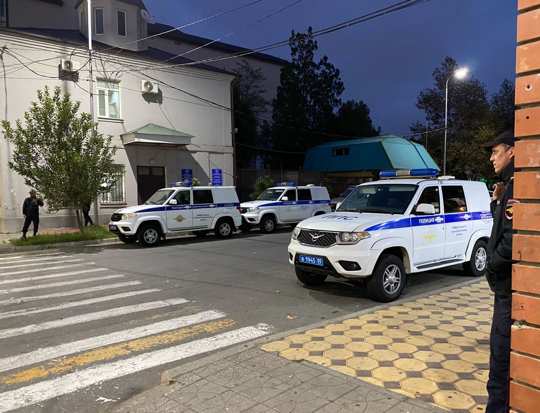 Police officers stop and inspect cars on Magomed Yaragsky Street on November 5