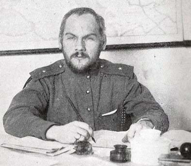 Николай Крыленко, Верховный главнокомандующий русской армии после Октябрьской революции 1917 года, нарком юстиции СССР 