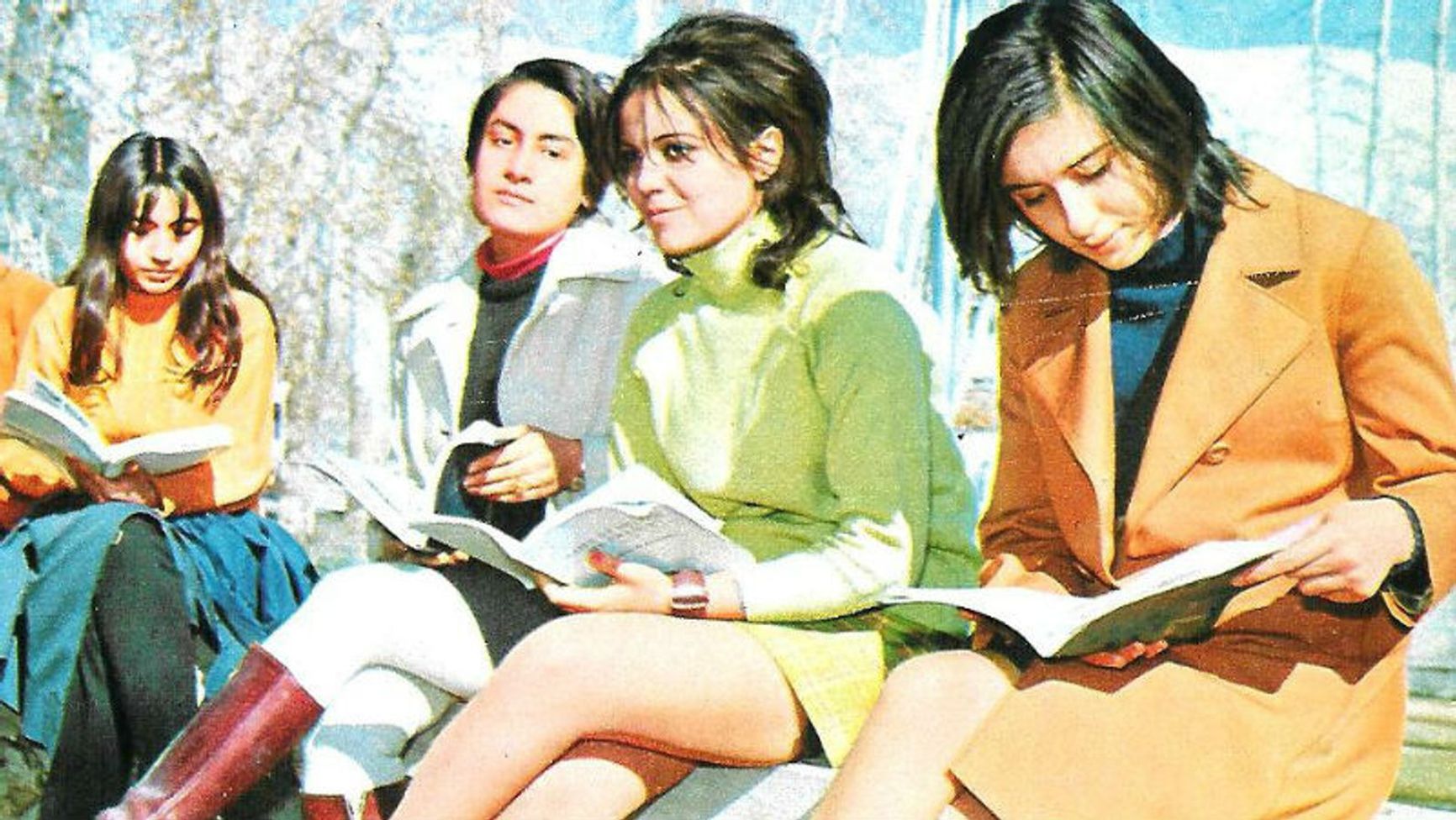 Iranian female students of the 1960s