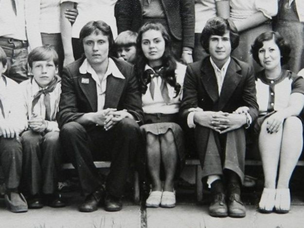 Ihor Kolomoyskyi (second from right)