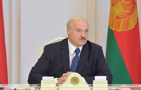 Пара фраз: Враги внешние и внутренние. Президент Лукашенко vs ефрейтор Сероштан