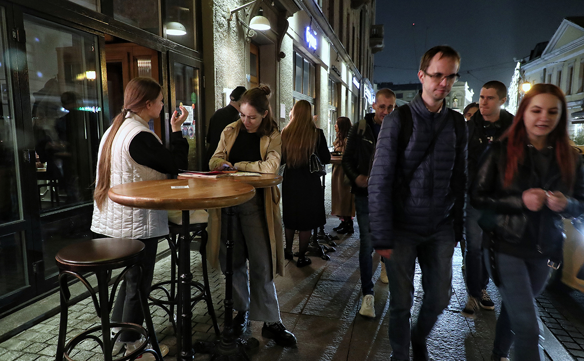 В Москве отменили запрет на ночную работу клубов, баров и ресторанов