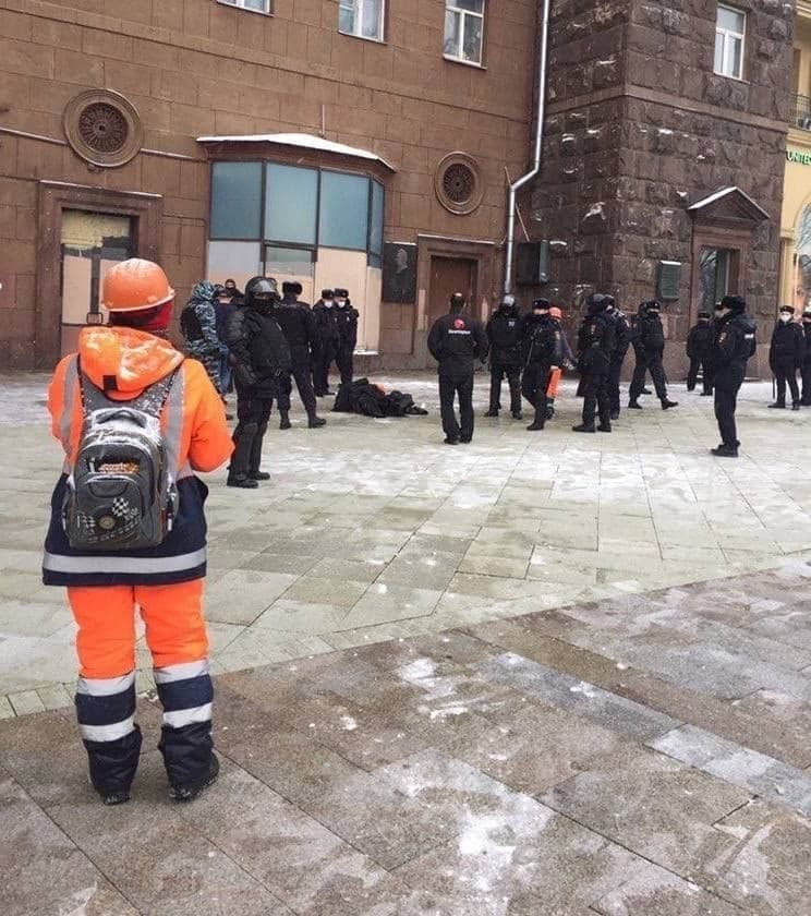 На Пушкинской площади в Москве мужчина совершил самосожжение