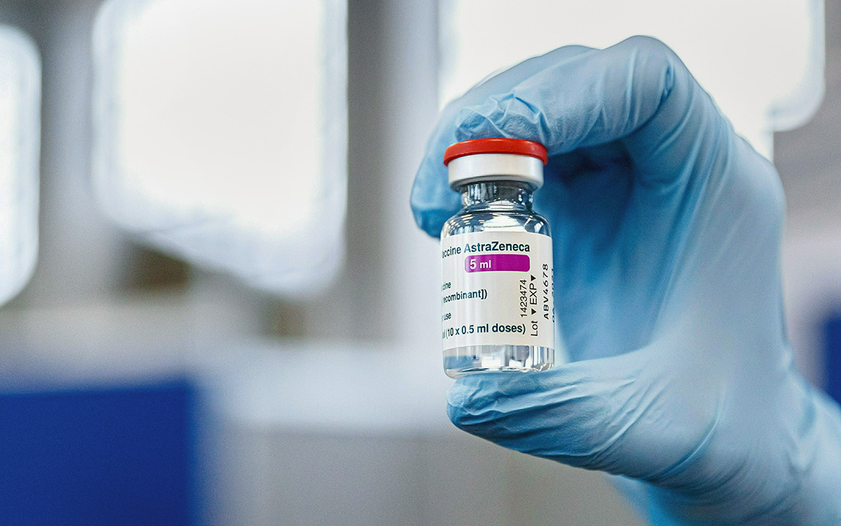 Италия вслед за Норвегией и Данией приостановила вакцинацию препаратом AstraZeneca до конца расследования о смертельных побочных эффектах