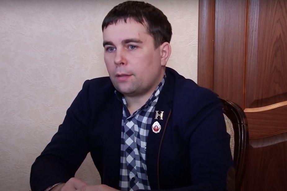 Полицейского, который поддержал Навального, выселяют из служебной квартиры