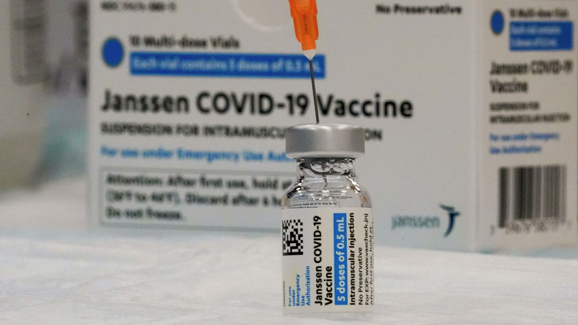 Johnson & Johnson заявила, что готова поставлять вакцину от COVID-19 в Россию