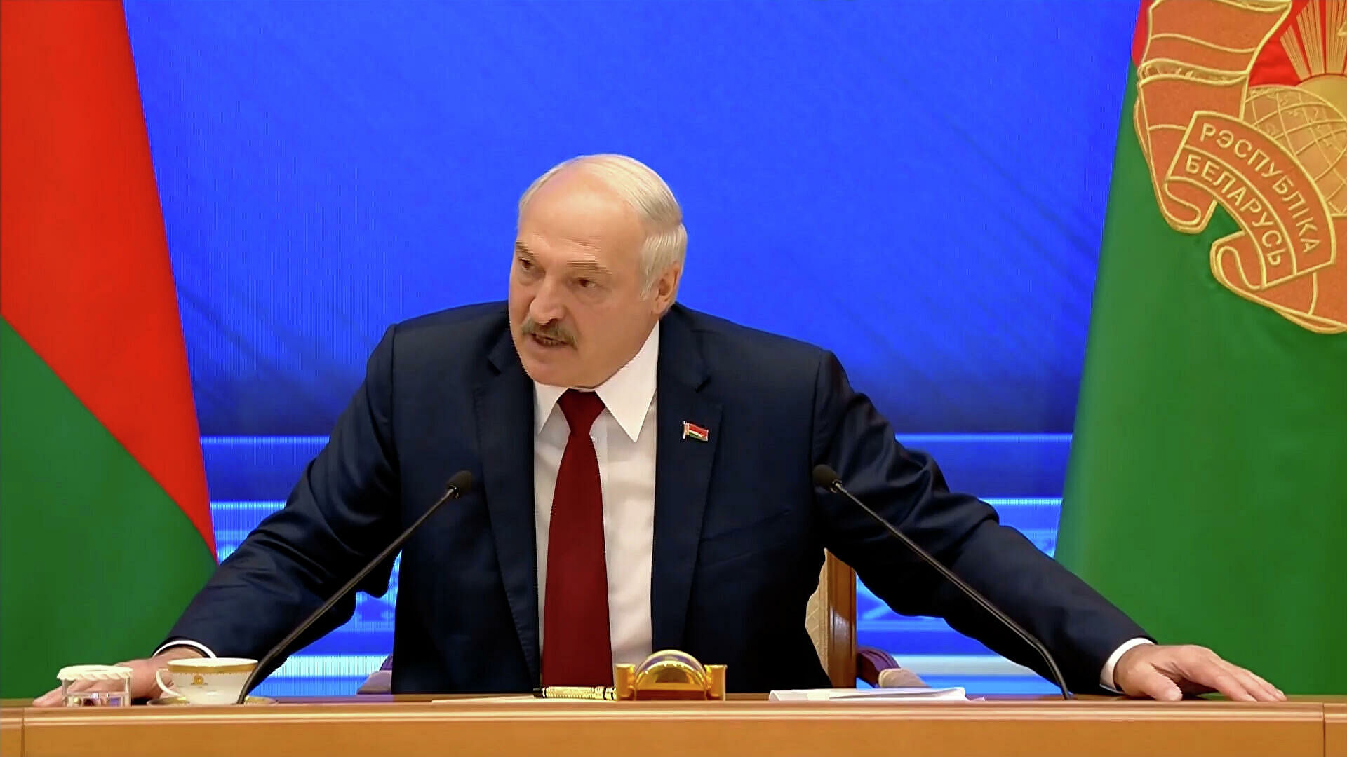 «В условиях тотальной гласности и демократизации». 6 избранных фейков из «Большого разговора» с Лукашенко