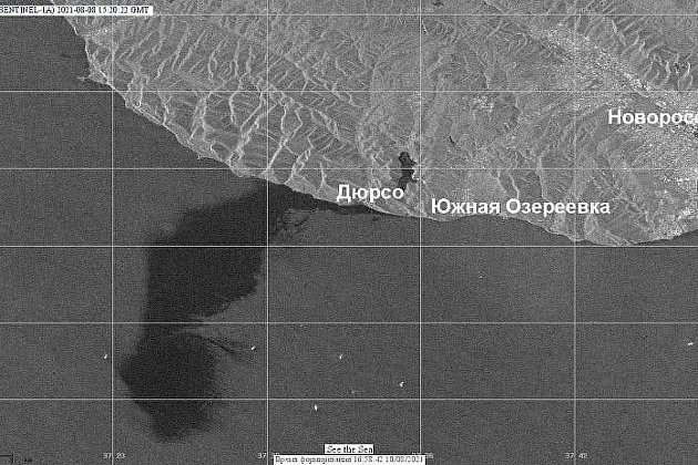 СКР возбудил дело о загрязнении акватории Черного моря. Разлив нефти оказался в сотни раз больше, чем сообщал виновник утечки