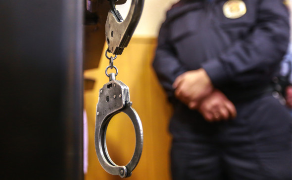 В Москве арестован бывший замглавы финансового департамента Росгвардии, обвиняемый в получении взяток на 10 млн рублей — «Коммерсантъ»