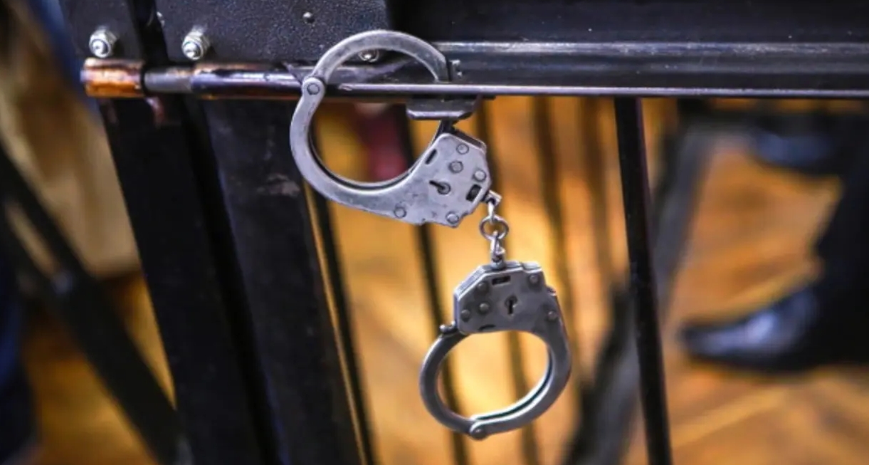 В Саратовской области задержаны экс-глава ОТБ-1 и начальник службы безопасности больницы по делу о пытках и изнасилованиях заключенных