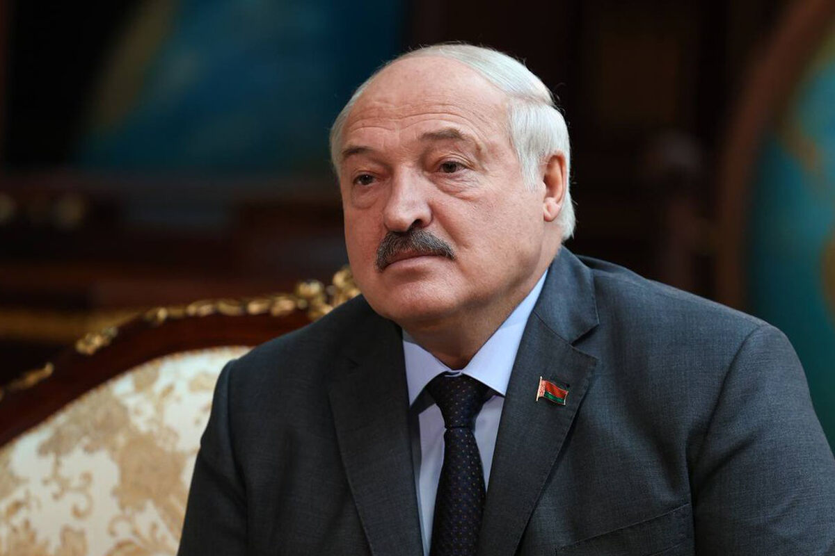 Лукашенко запретил аграриям увольняться без разрешения местной власти