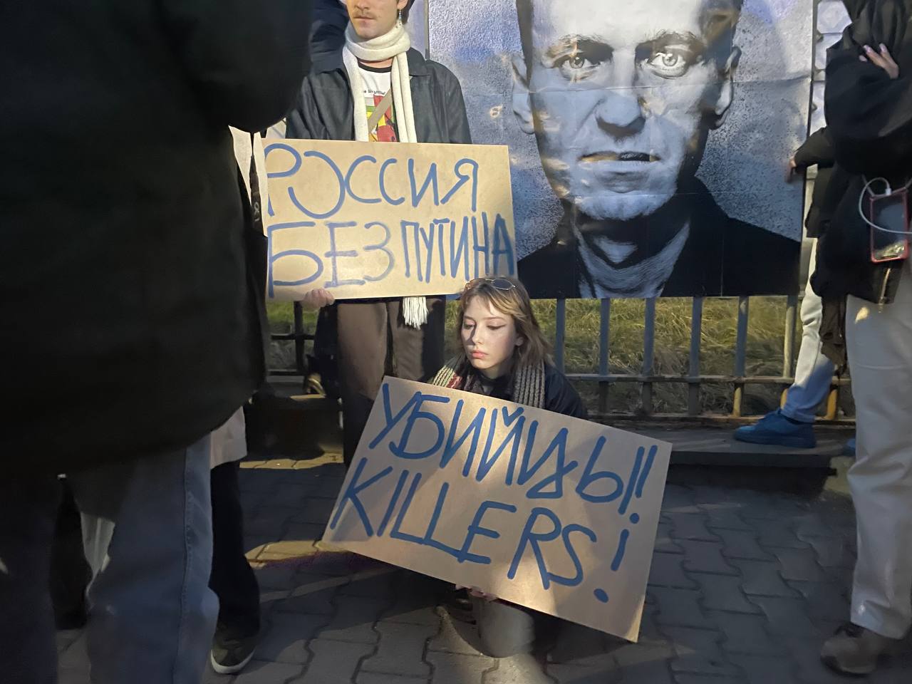 По всему миру проходят акции памяти Алексея Навального