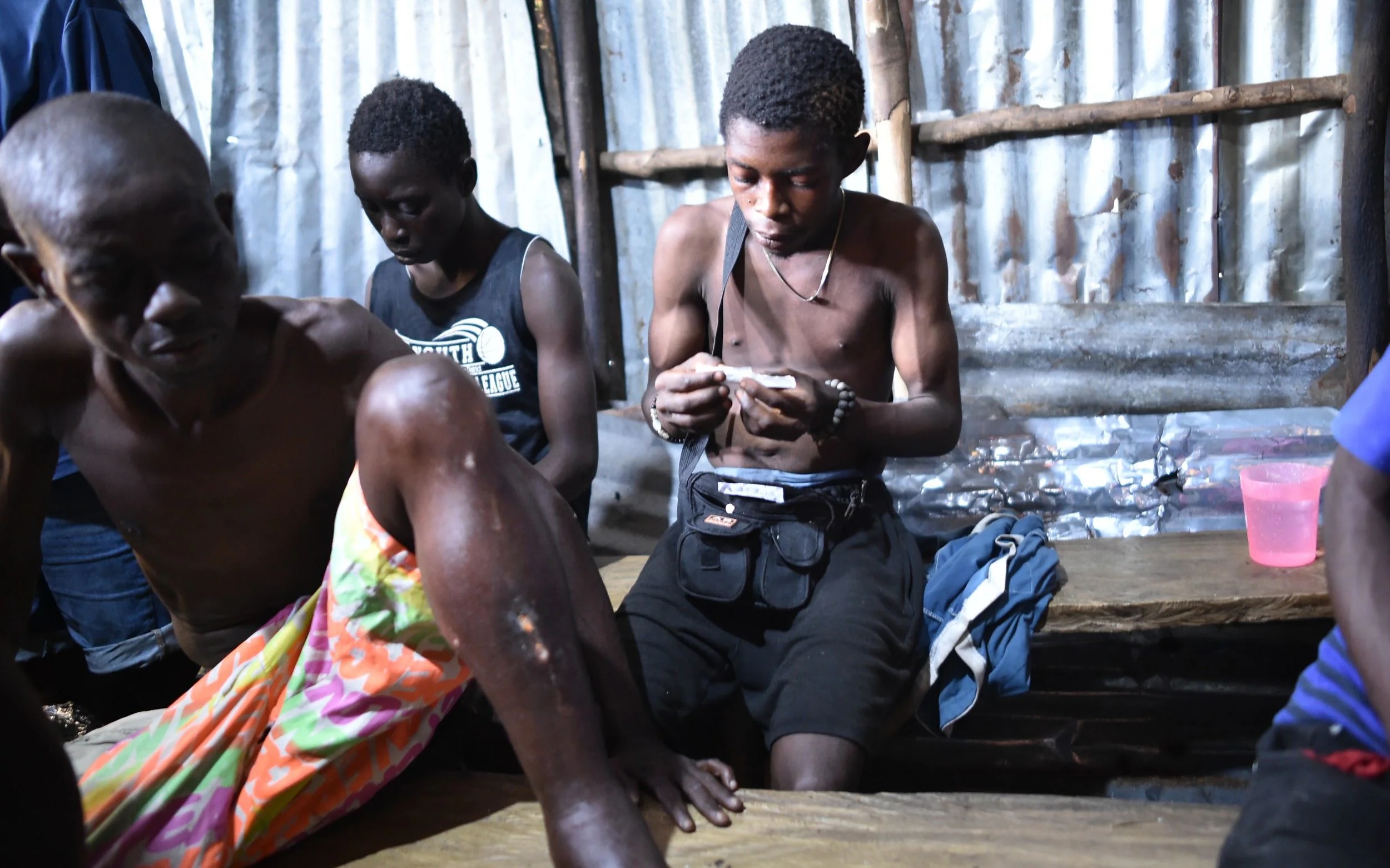 Президент Сьерра-Леоне объявил в стране чрезвычайное положение из-за употребления гражданами наркотика, известного как «куш»
