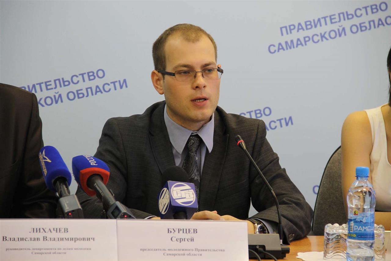 Самарский министр Бурцев ушел в отставку после того, как Хинштейн обвинил его в гомосексуальной связи с подчиненным