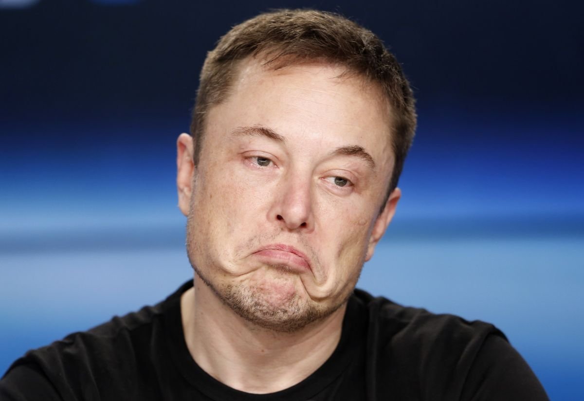 Bloomberg: Илон Маск увольняет 10% сотрудников Tesla после падения продаж автомобилей Cybertruck. Это около 14 тысяч человек