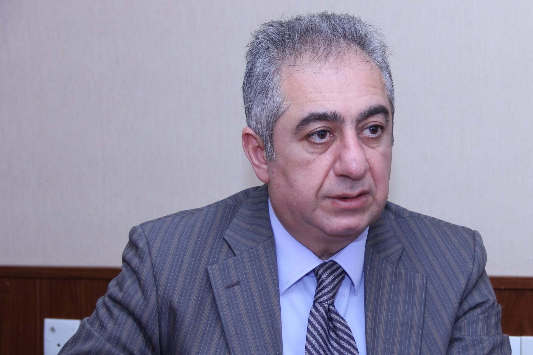 Экономиста Ибадоглу перевели из тюрьмы в Баку под домашний арест. Ранее стало известно о подготовке санкций против Азербайджана в США