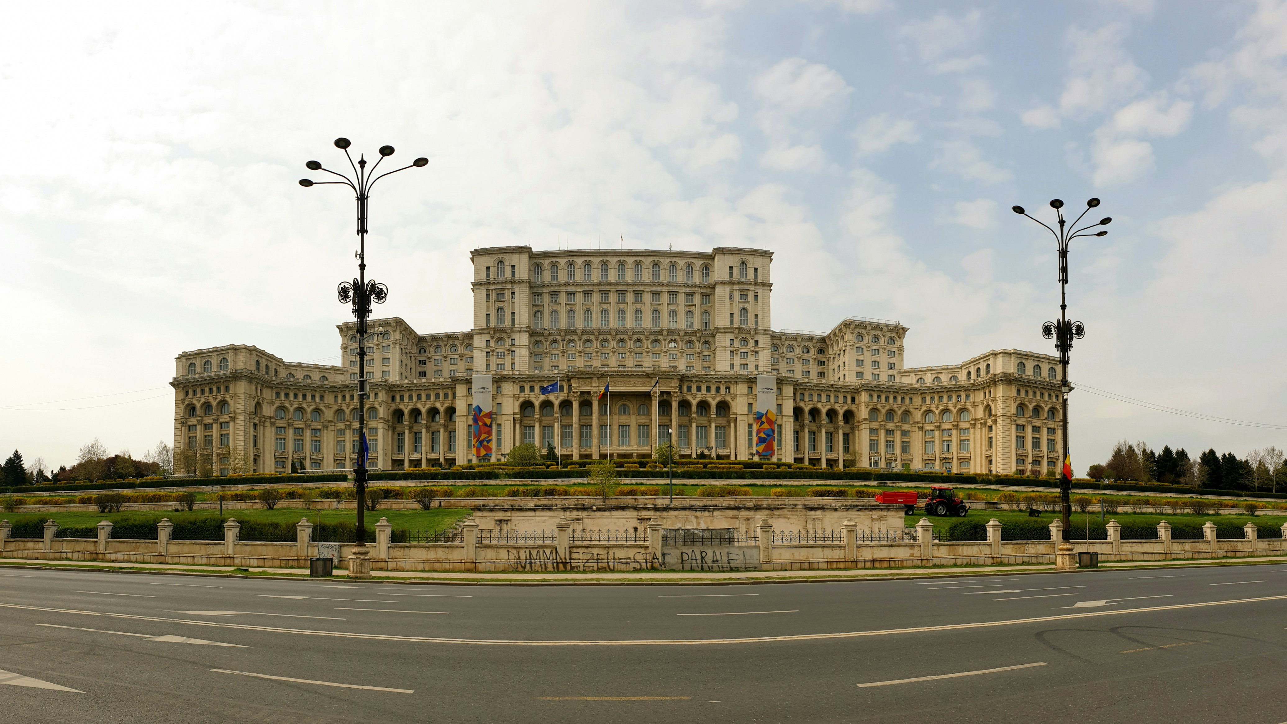 Румыния высылает российского дипломата из-за деятельности, которая «противоречит положениям Венской конвенции»