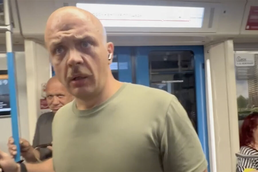 Экс-полицейского, выгнавшего девушку с короткой прической из вагона метро, оштрафовали на тысячу рублей — Baza