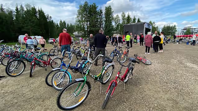 Финская таможня распродала на аукционе велосипеды беженцев, брошенные на границе с Россией