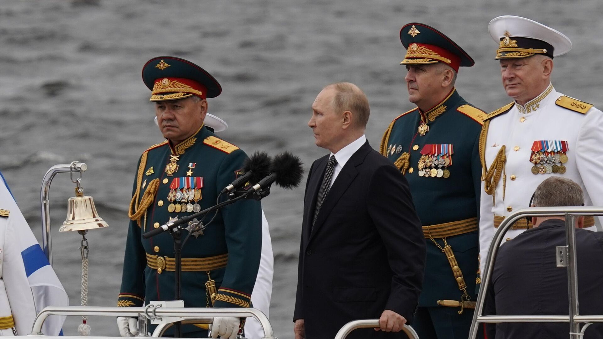 Путин: в случае развертывания США вооружений в Германии Россия будет считать себя свободной от моратория на размещение своих