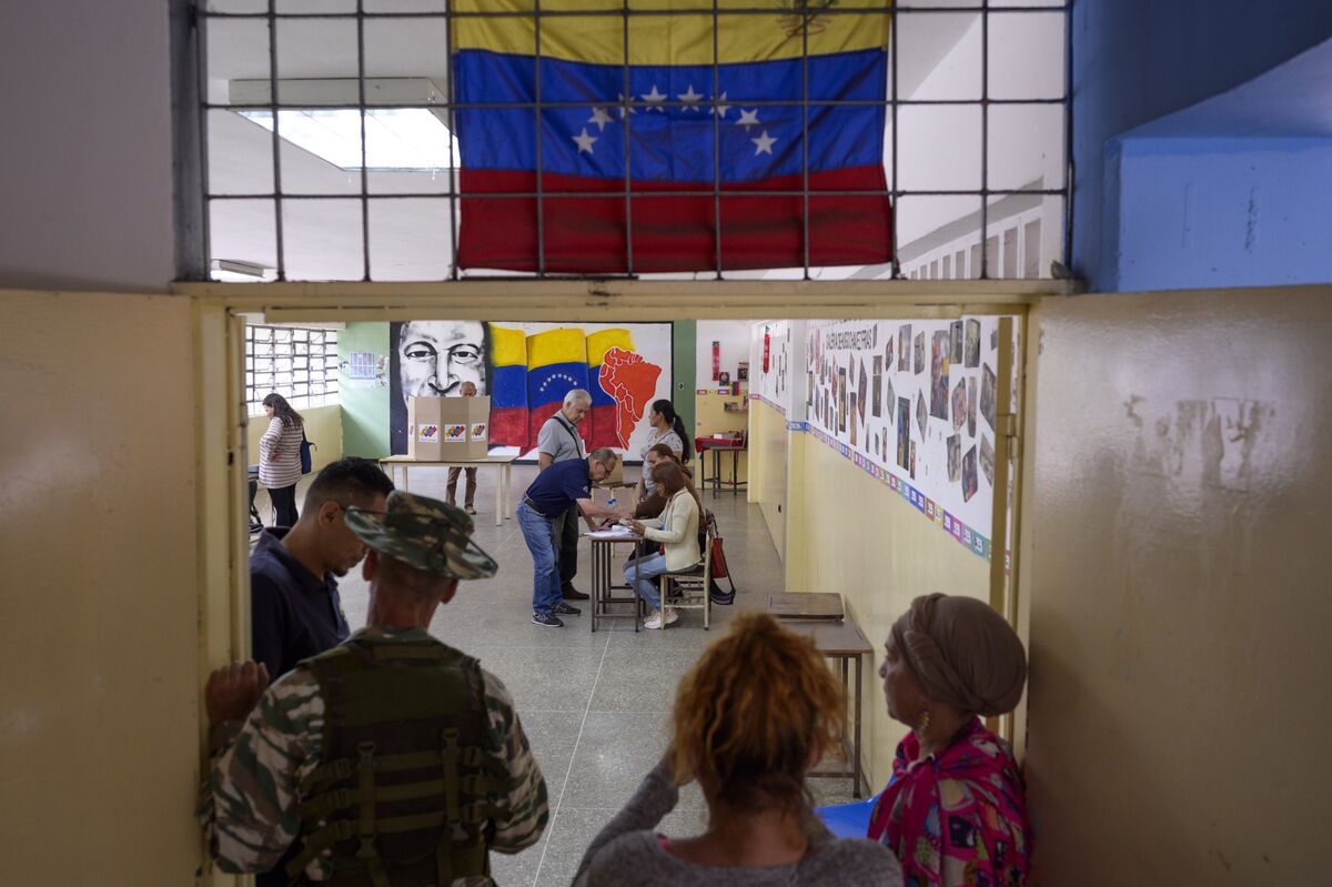В Венесуэле оппозиция заявила о победе на выборах, вопреки официальным результатам. Но у оппозиции нет ресурса для протестов — политолог