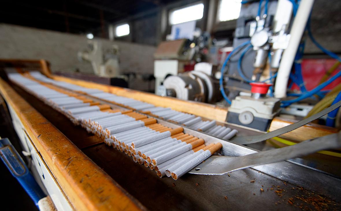 На российской табачной фабрике нашли контрафактные сигареты западных марок 